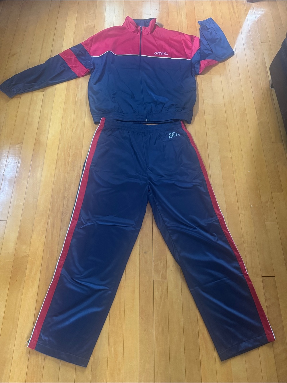 Perry Ellis America Active vintage 90s Navy and Red Track-Style pair men’s L/XL